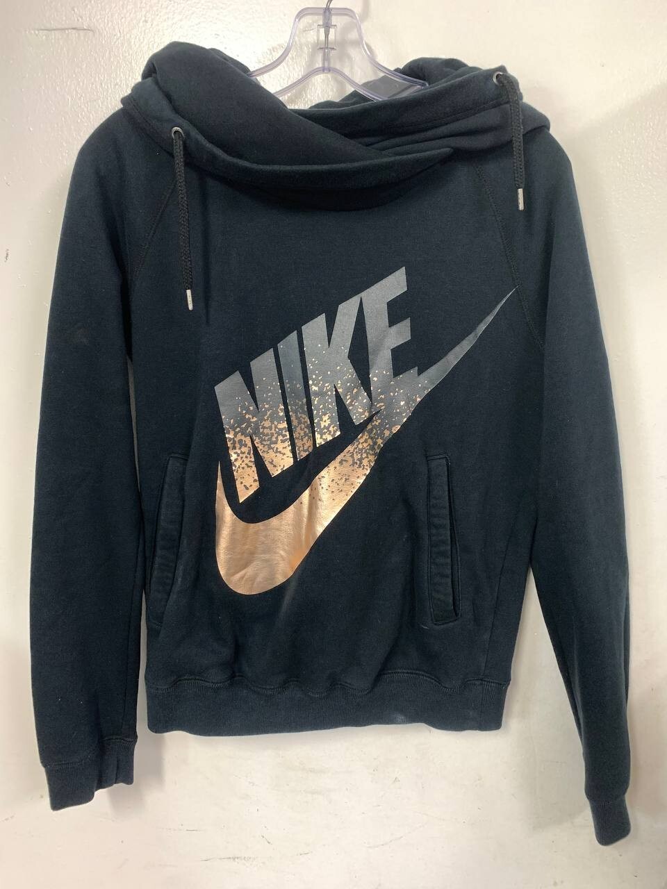 black and gold nike sweatshirt